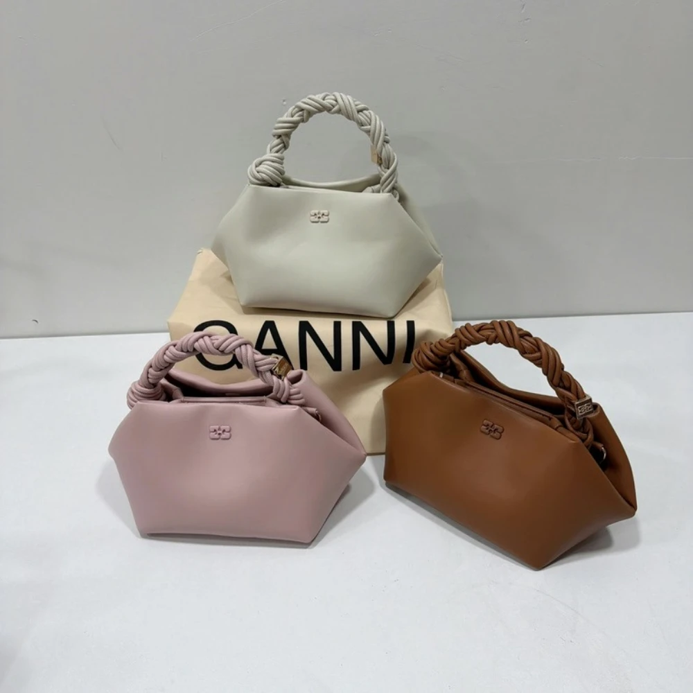 กระเป๋าสะพายข้างขนาดเล็ก ดีไซน - Women Bags 2026 Trends บทวิจารณ์และราคา