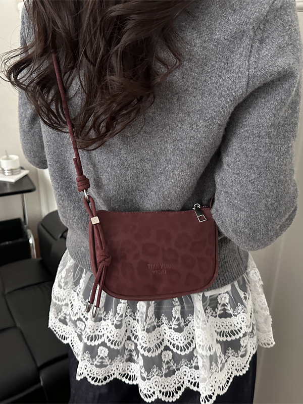 กระเป๋าสะพายไหล่เดี่ยวสีด้านสุ - Women'S Young Bags บทวิจารณ์และราคา