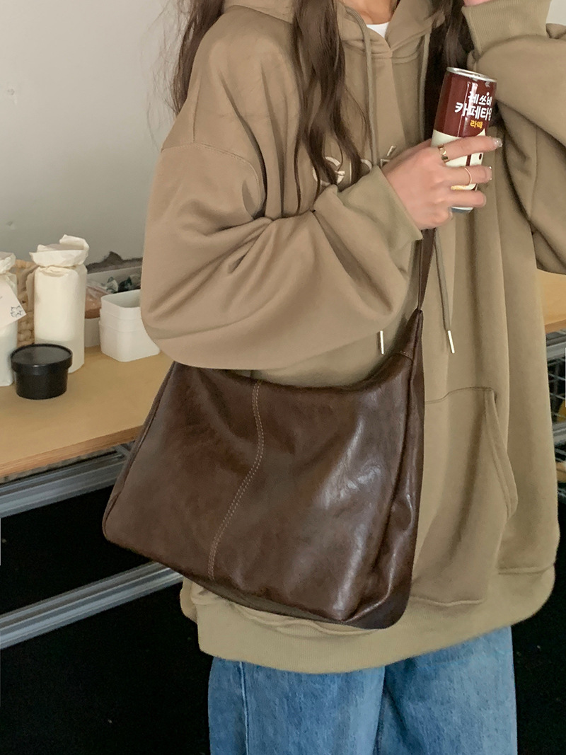 กระเป๋าโท้ทวินเทจ Maillard ฤดู - Women Bags 2026 Trends บทวิจารณ์และราคา